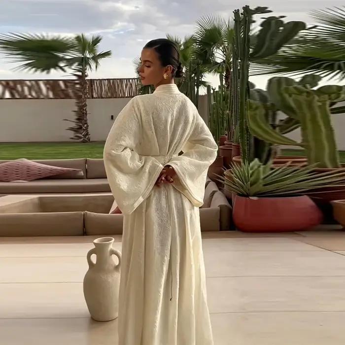 Caftan Abaya marocain blanc de luxe brodé pour femmes, robe longue à manches longues avec ceinture,