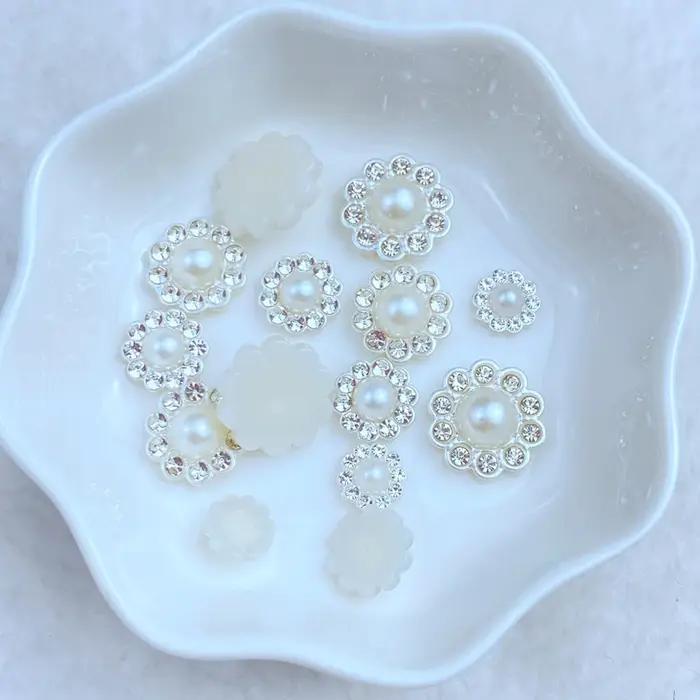 50 pièces nouveau mignon Mini 8/10/12/14mm fleur diamant perle série dos plat manucure pièces embell