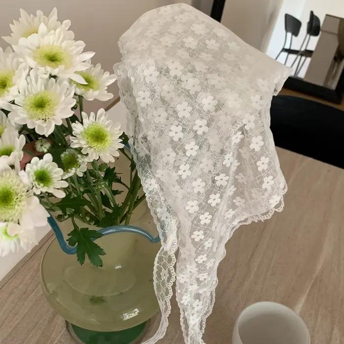 Dentelle fleur tempérament élégant dentelle femme fleur blanc doux triangle écharpe mince ruban resp