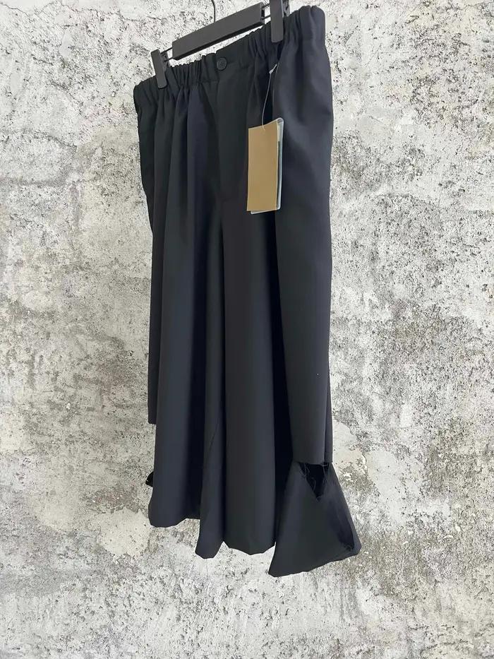 Bermuda en laine TOP-YAMAMOTO, une niche de style japonais avec un vêtement de travail à taille étir