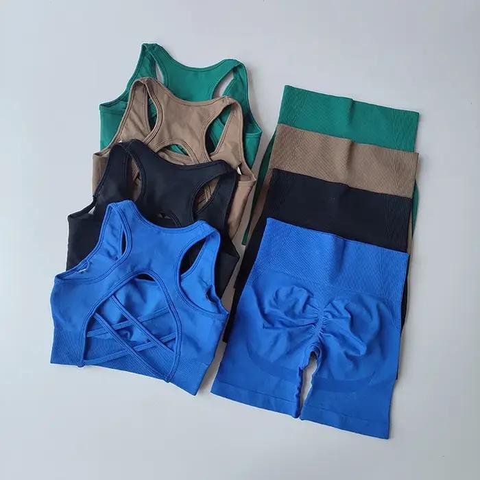 Ensemble de Yoga sans Couture pour Femmes Soutien-Gorge de Sport Taille Haute Short de Sport Fitness Costume d'Entraînement Vêtements de Sport Occasions Spéciales ``` 此HTML页面按照给定的特性描述了一个瑜伽服套装,并通过描述其功能和好处来激发购买欲望。页面结构清晰,包含吸引人的介绍、产品特点、保养建议、使用场合及常见问题解答等部分,最后以一个总结性的结论收尾,同时提供了SEO友好的标题。
