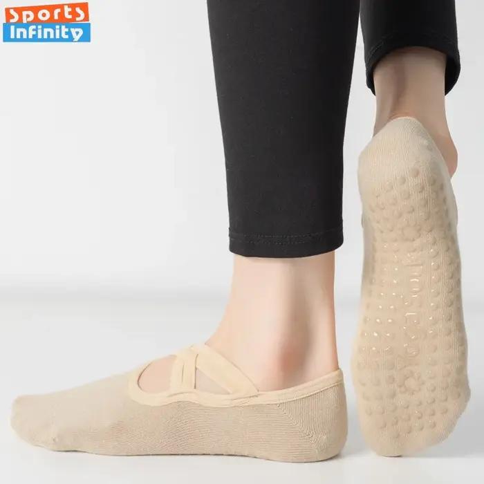 Chaussettes yoga femmes bretelles croisées dos nu - Antidérapantes professionnelles Pilates et ballet