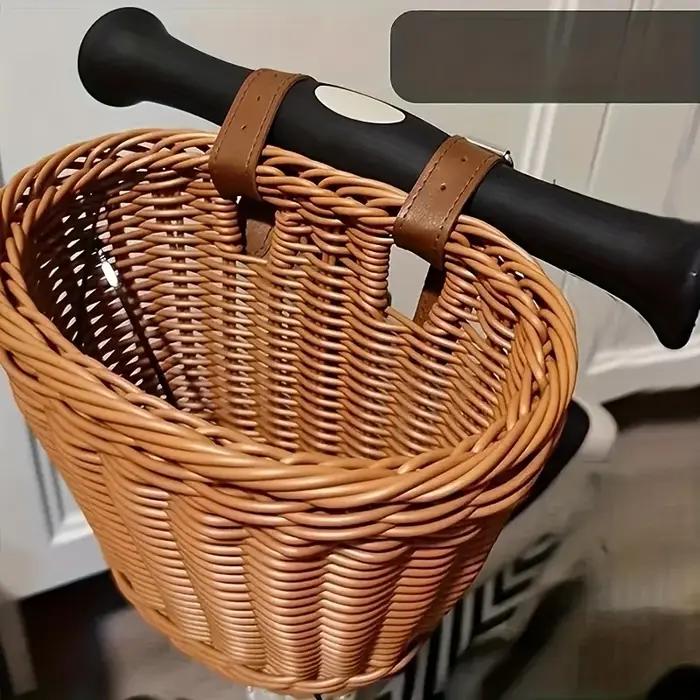 Panier de vélo tressé artisanal pour scooters poussettes et vélos rangement durable et élégant pour trajets quotidiens et sorties familiales