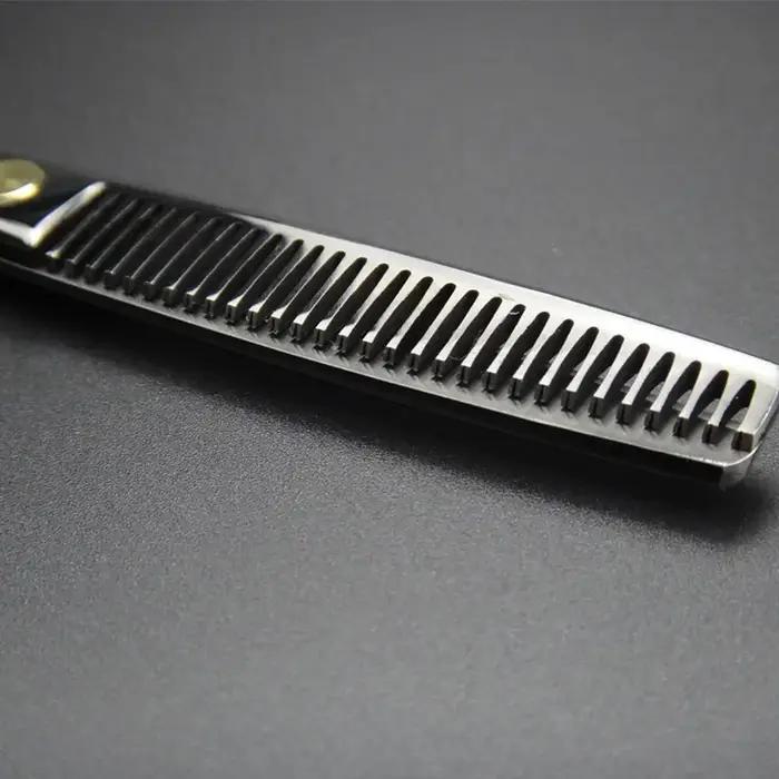 Ciseaux professionnels de barbier Qlating en titane japonais 440C, pour coiffeur 5.5 / 6.0, ciseaux