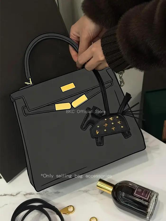 Breloque de sac Rodeo Robeo Rock en cuir véritable - Faite à la main avec des clous, du cuir de mout