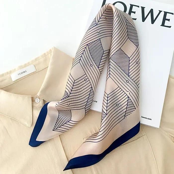 Écharpe en soie à motif géométrique rayé de 68cm pour femmes, Imitation soie, couvre-chef frais et p