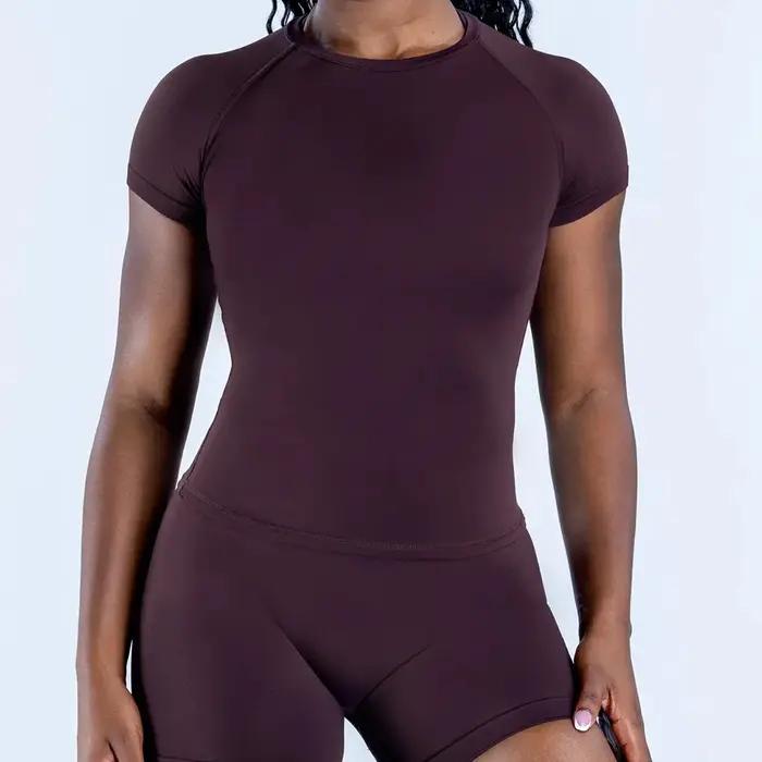T-shirt de sport pour femme D Logo, manches courtes, col rond, respirant, élastique, pour la course,