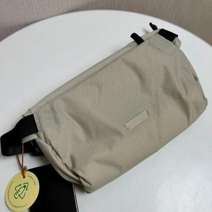 Sac de poitrine de voyage Lite Sling 7L, sac bandoulière compact et décontracté à fermeture magnétiq