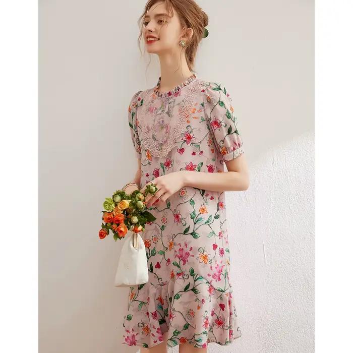 Modiis Yao-Robe florale brodée élégante