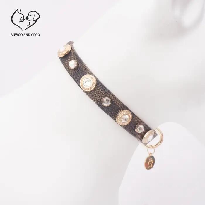 Collier de luxe pour chat, collier pour animaux de compagnie trèfle porte-bonheur, en cuir PU, régla