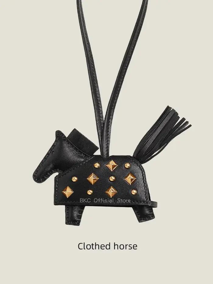 Breloque de sac Rodeo Robeo Rock en cuir véritable - Faite à la main avec des clous, du cuir de mout