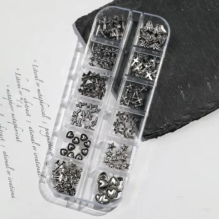 Boîte de 12 grilles Vintage en forme de croix en alliage de Zinc, bijoux pour ongles, fournitures en