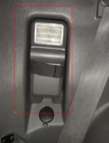 Lampe de travail de coffre arrière 1 pièce pour Pajero V20 V30 MB 777742 Feux de porte arrière pou