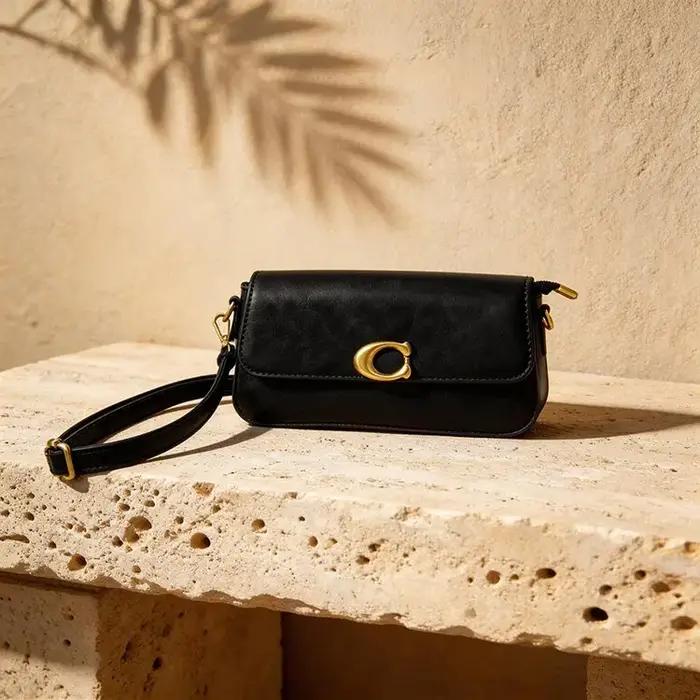 Sac à main de luxe pour femme avec rabat, nouvelle collection 2026, boucle métallique, détails en da