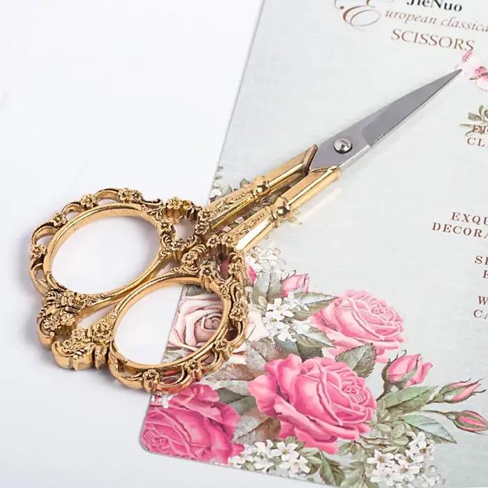 Ciseaux de style vintage classique pour nail art, fil à coudre, tissus et artisanat à la maison
