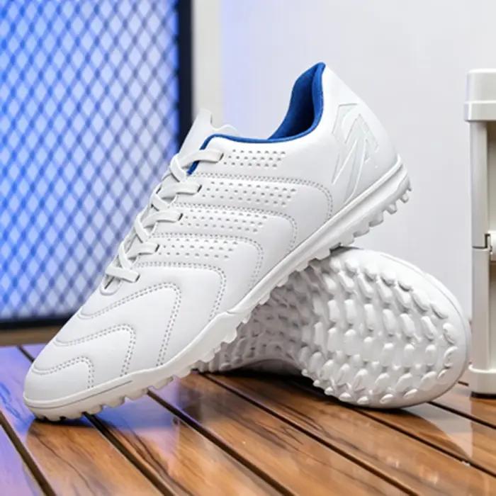Chaussures de Football Sport TF Coupe Basse Confortables Respirantes et Antidérapantes Protection Cheville Occasions Spéciales Entraînement Matchs Amicaux Tournois
