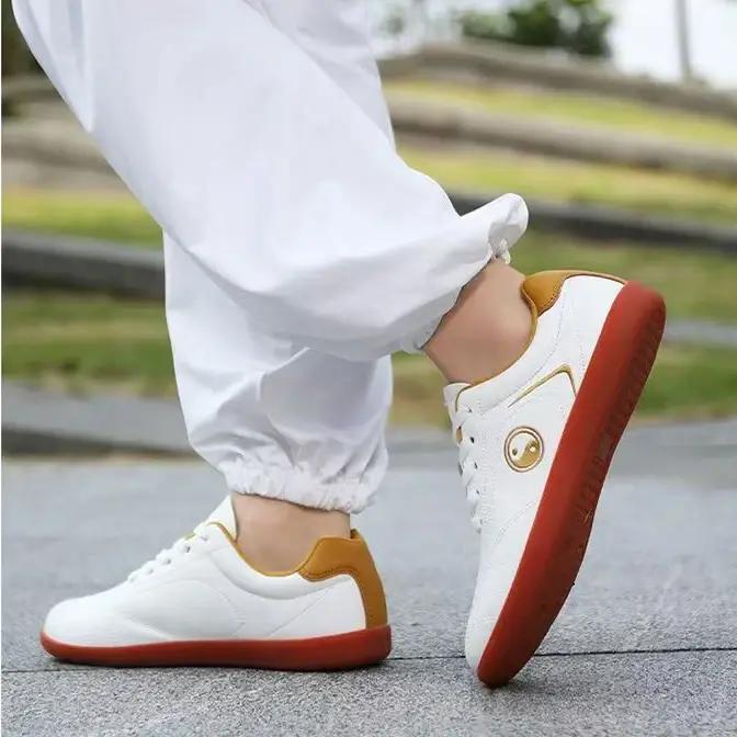 Tai Chi chaussures pour hommes femmes semelle souple Kung Fu baskets noir rouge Wushu Arts martiaux