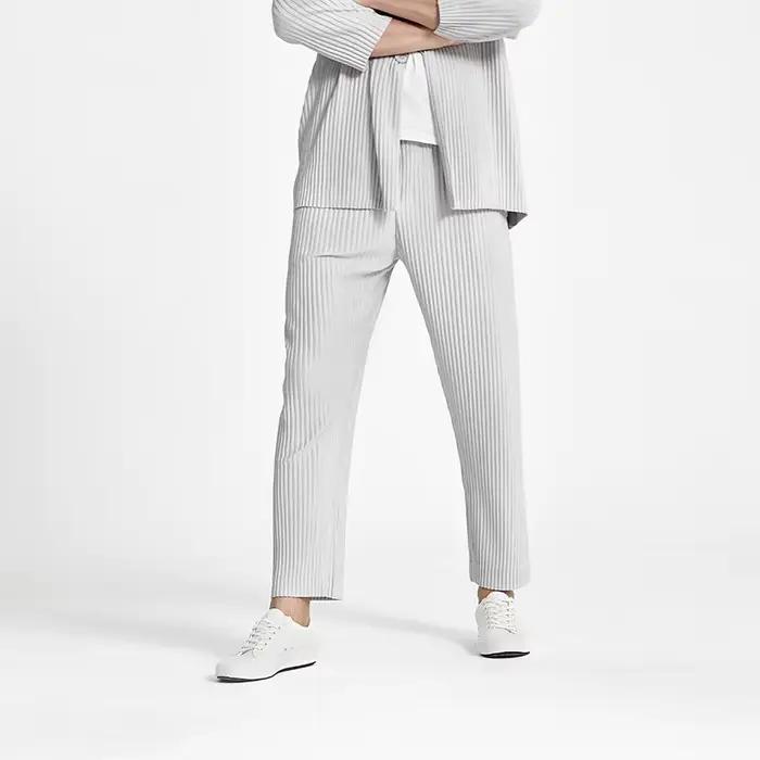 Miyake hommes été pantalon plissé décontracté plissé effilé neuf points pantalon cordon plissé confo