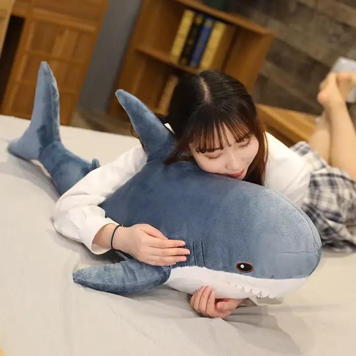 Jouet en peluche requin mignon 45/60/80cm, oreiller de lecture d'animaux en peluche doux pour cadeau