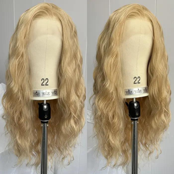 Perruques à lacet frontal 13X4 longues et bouclées, ondulées naturellement, avec mèches blondes, pou